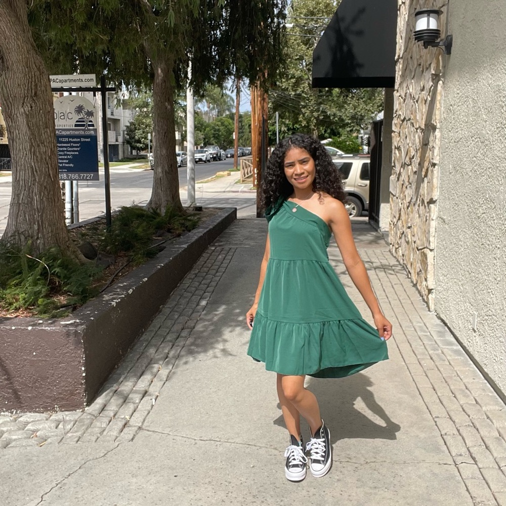 Amazon Dress - Picture 8 of 10